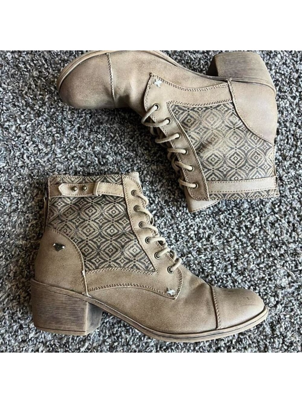 Y2K Roxy Asheville Tan Brown Ankle Boots Sz 10 Coquette Girl Preppy Boho 2000s